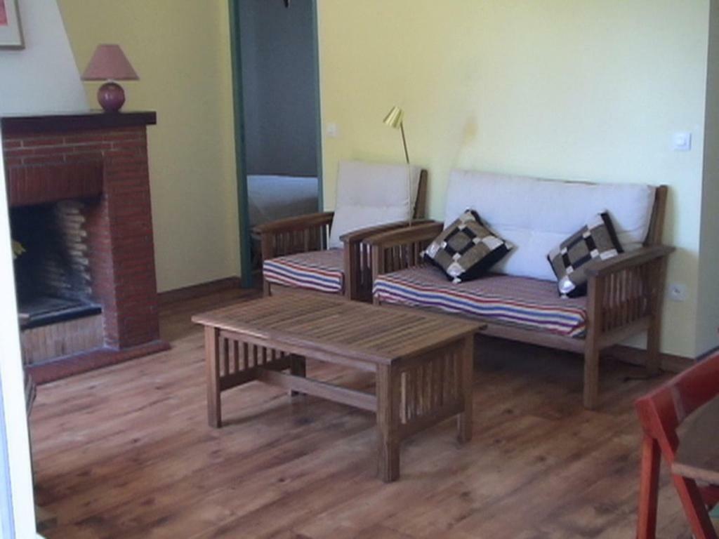 Maison De Vacances Pres Du Centre ลาเตสเตอ-เดอ-บูค ภายนอก รูปภาพ